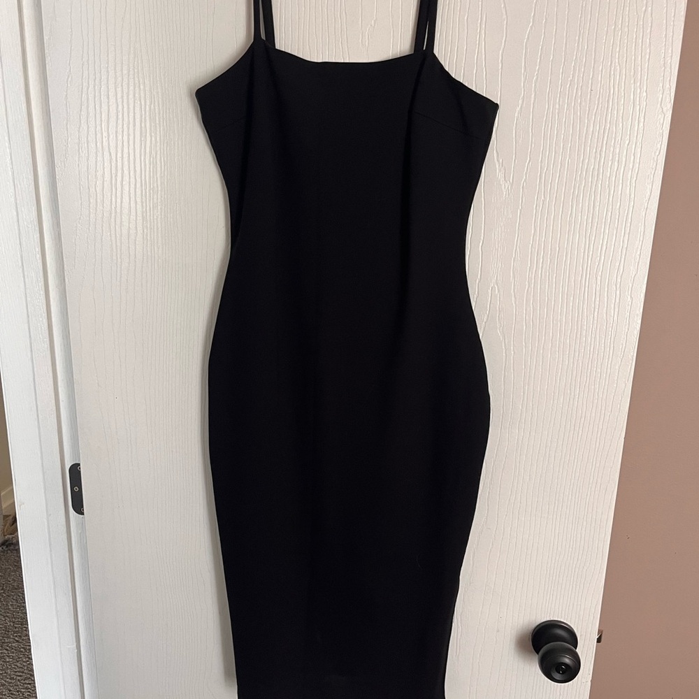 Lulu’s Black Midi Fitted Dress